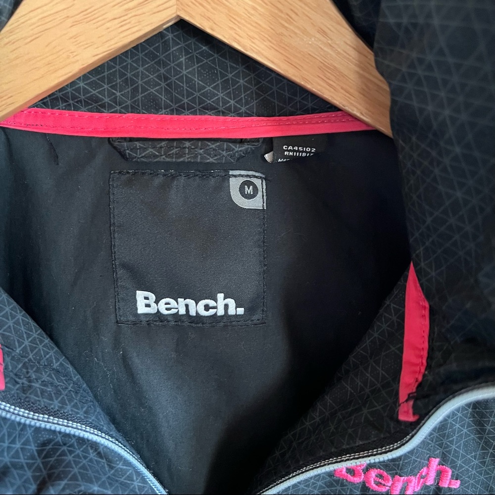 Bench Jacket - Picture 2 of 6